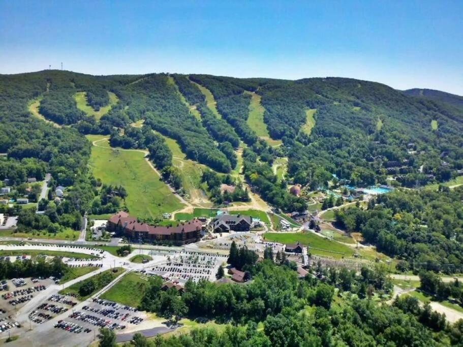 Enjoy Mountain Access At 2Br Condo! Vernon Εξωτερικό φωτογραφία